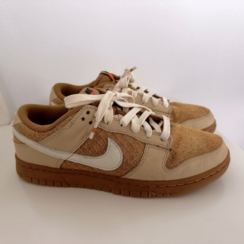Nike Dunk Low Retro Waffle Wheat Coconut DS Sneaker size 10 women 8.5 Men’s